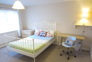 1 bed flat, Minute walk to university, Middle Street, Near university, Portsmouth, PO54BX - Image 9